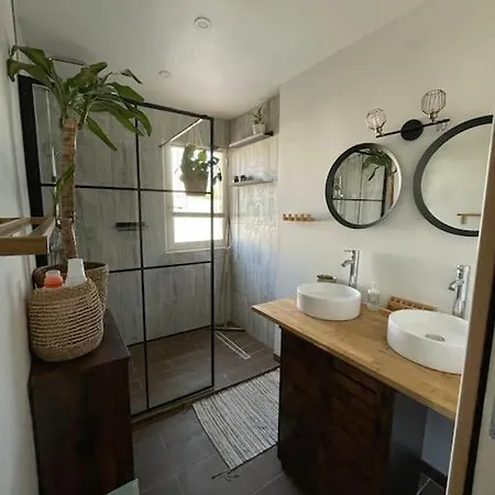 Joli Duplex De 75m2 A 10mn A Pieds De La